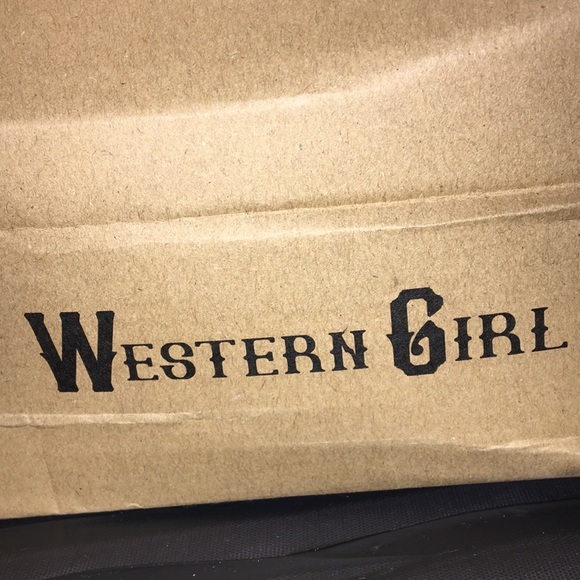 Boots Boots !!! - Picture 3 of 3